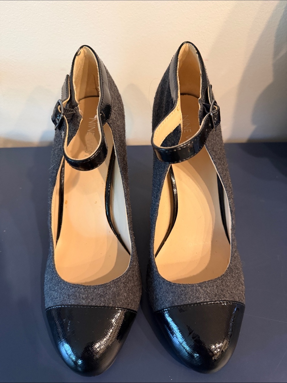 Nine West Patsyo Gray Wool and Black Patent Mary Jane Pumps Size 8.5